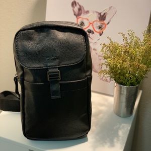 Unisex Leather crossbody bag